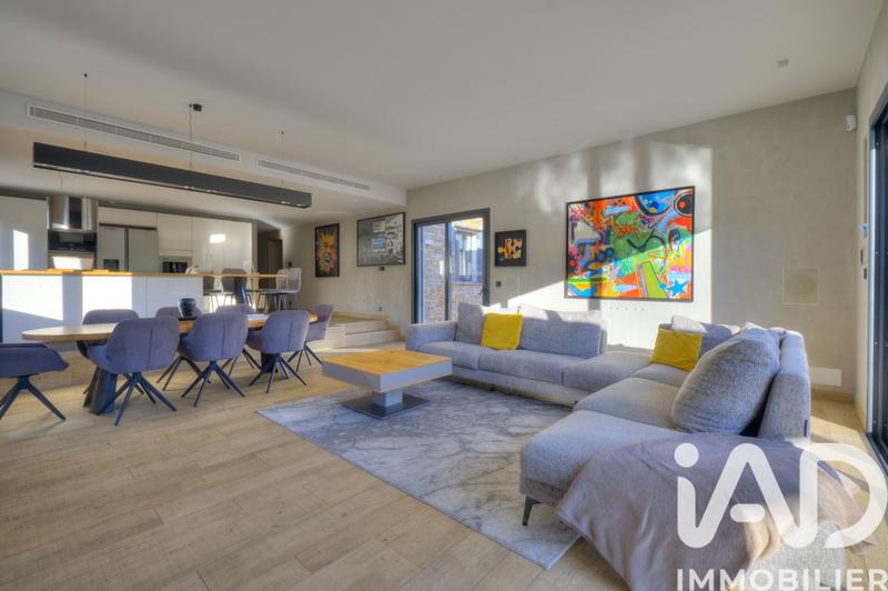 Maison de maîtres - 360 m² - 10 pièces