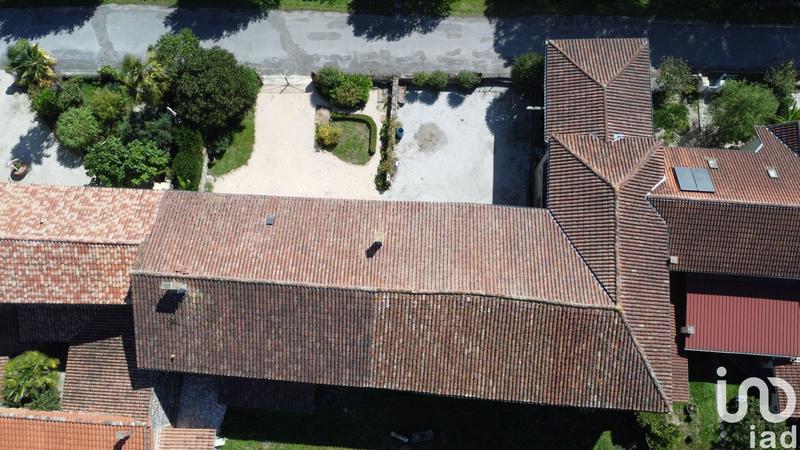 Maison - 237 m² - 6 pièces