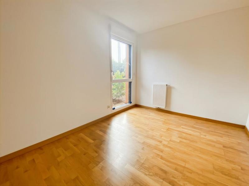 Appartement - 99 m² - 4 pièces