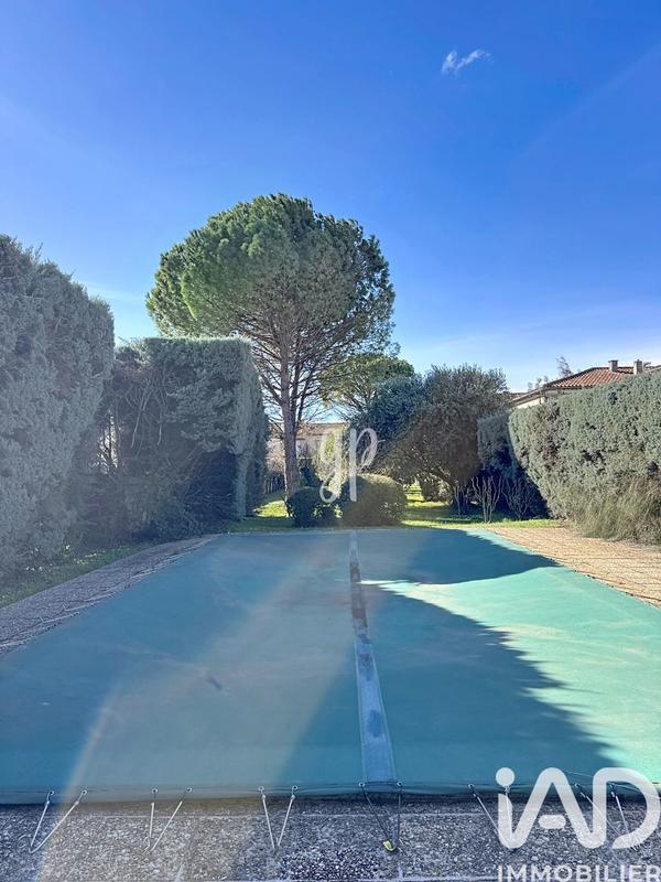 Maison - 233 m² - 7 pièces