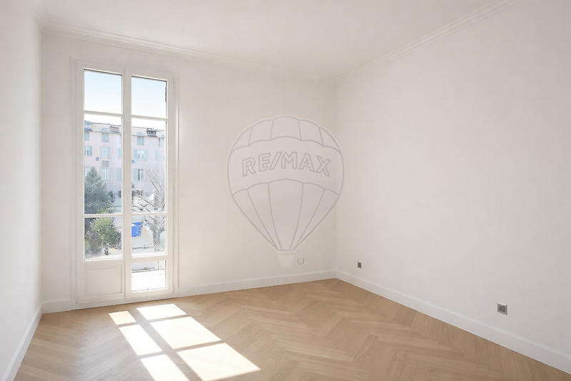 Appartement - 95 m² - 4 pièces