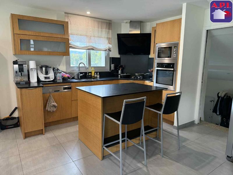 Maison - 115 m² - 5 pièces