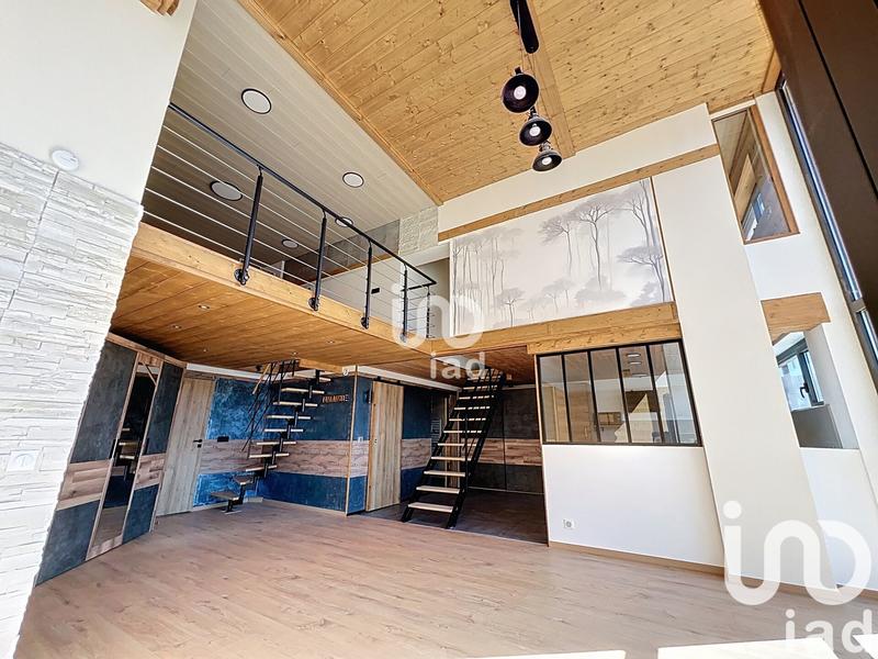 Loft - 126 m² - 4 pièces