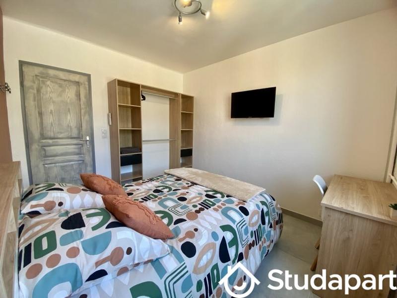 Chambre - 11 m² - 1 pièce