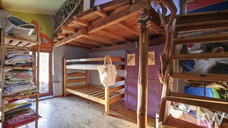 Maison - 285 m² - 13 pièces