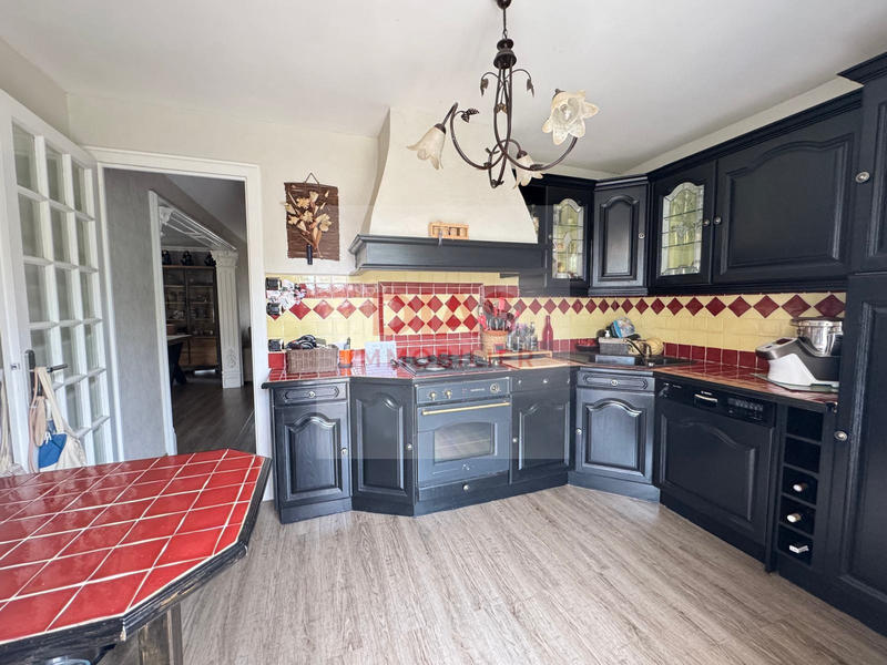 Maison - 95 m² - 1 pièce