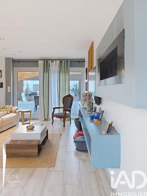 Maison - 214 m² - 10 pièces