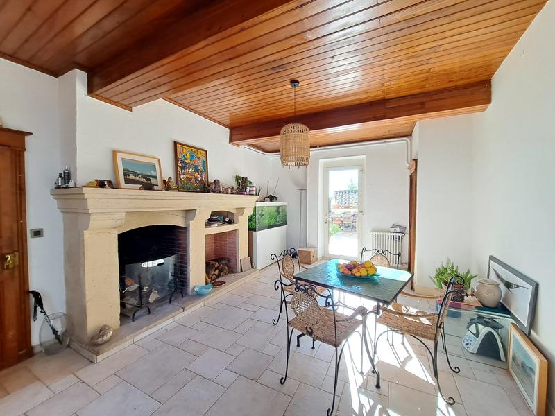 Maison - 221 m² - 9 pièces