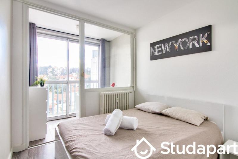 Chambre - 12 m² - 1 pièce