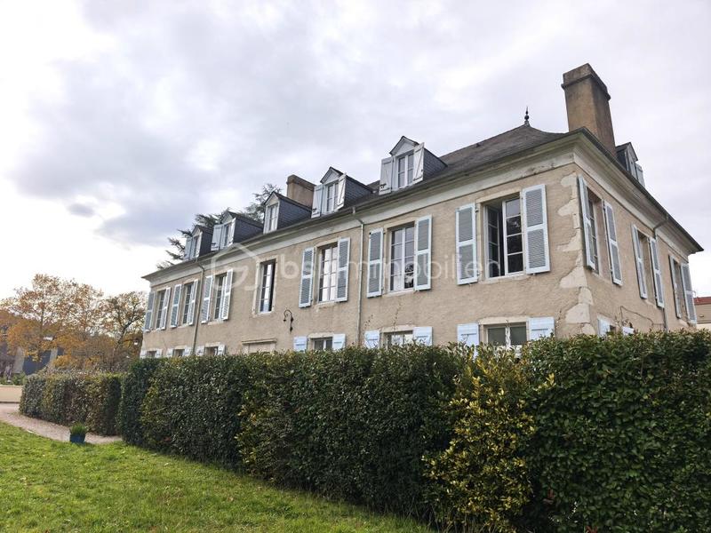 Loft - 95 m² - 4 pièces