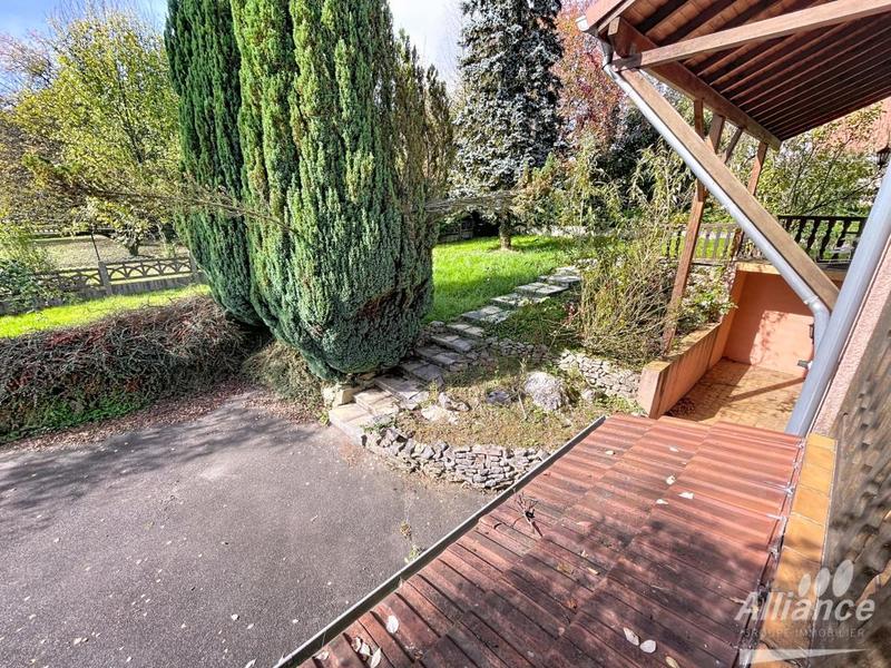 Maison - 239 m² - 8 pièces