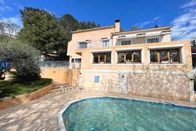 Maison - 180 m² - 6 pièces