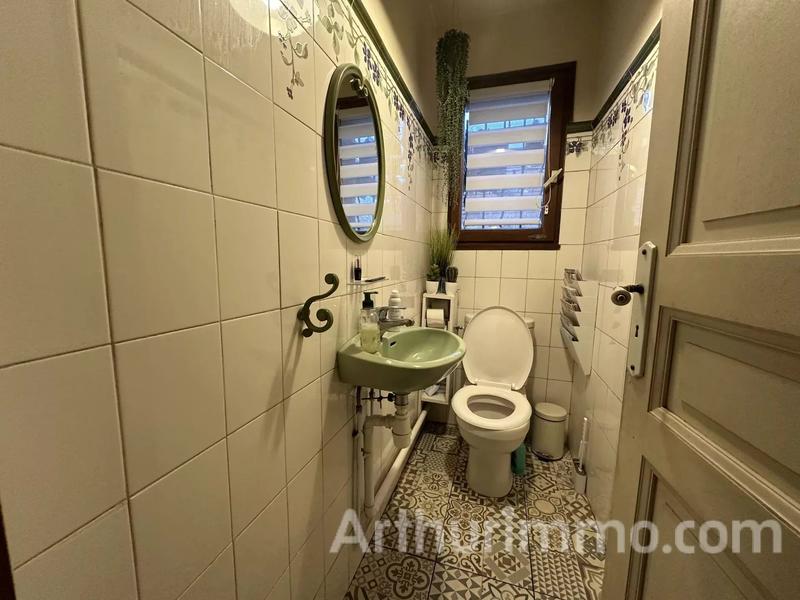 Maison - 189 m² - 8 pièces