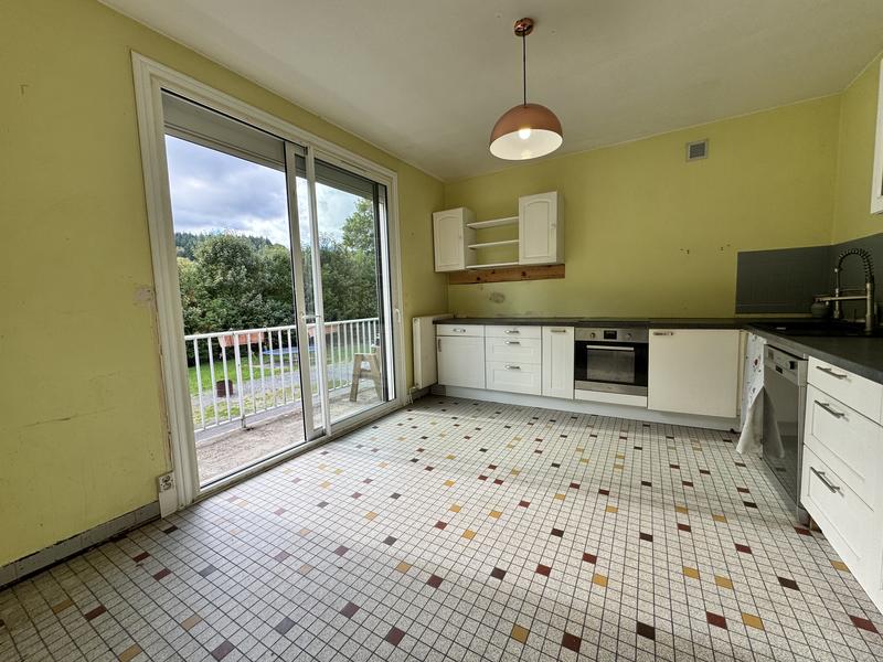 Maison - 170 m² - 10 pièces