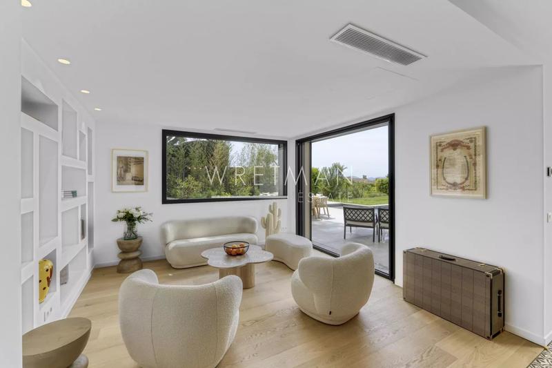 Villa - 222 m² - 6 pièces