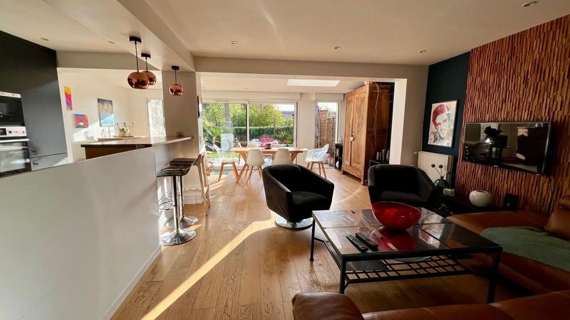 Maison - 125 m² - 7 pièces