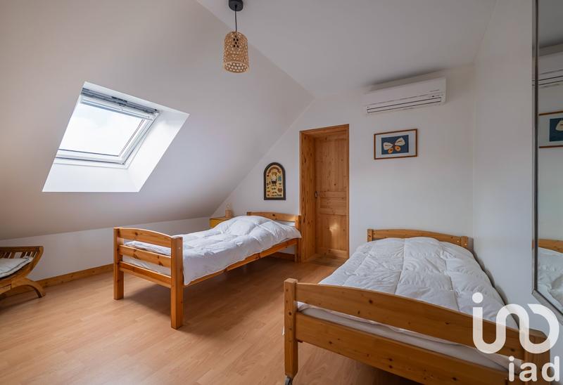 Maison - 180 m² - 8 pièces