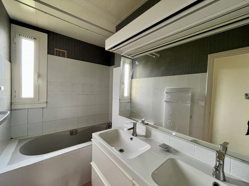 Appartement - 96 m² - 5 pièces