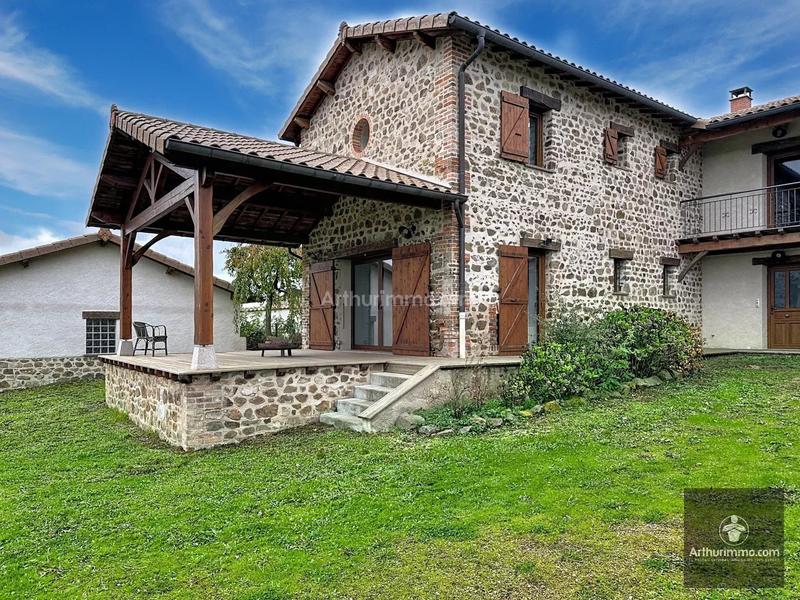 Maison - 340 m² - 8 pièces