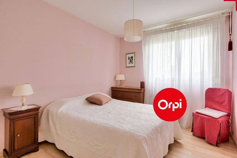 Appartement - 100 m² - 5 pièces