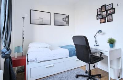 Chambre - 11 m² - 4 pièces