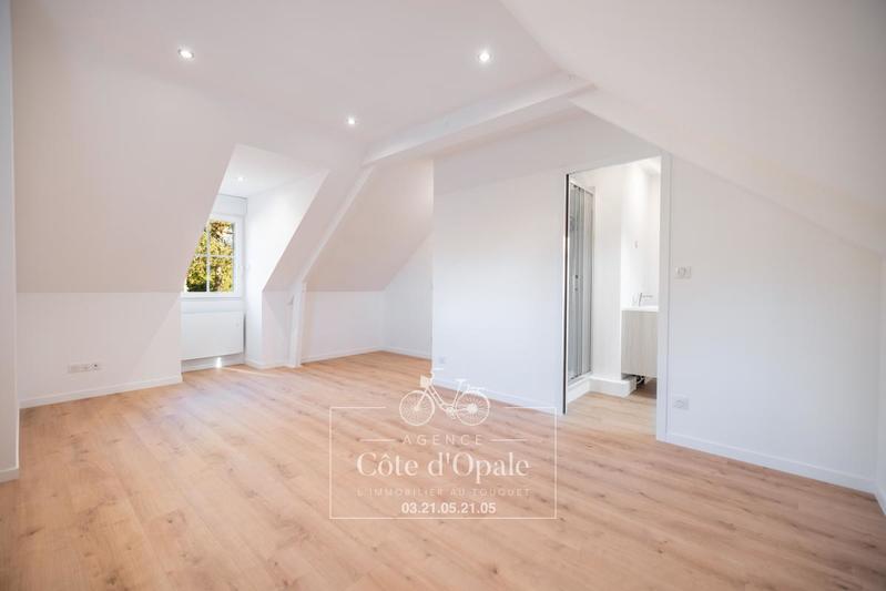 Maison - 215 m² - 6 pièces