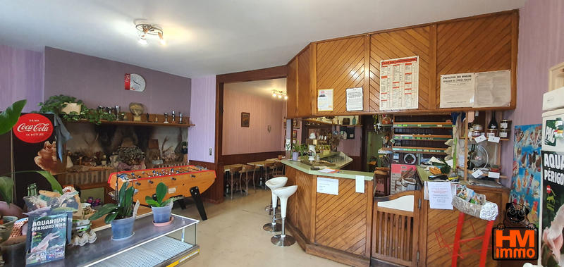 Maison - 218 m² - 9 pièces