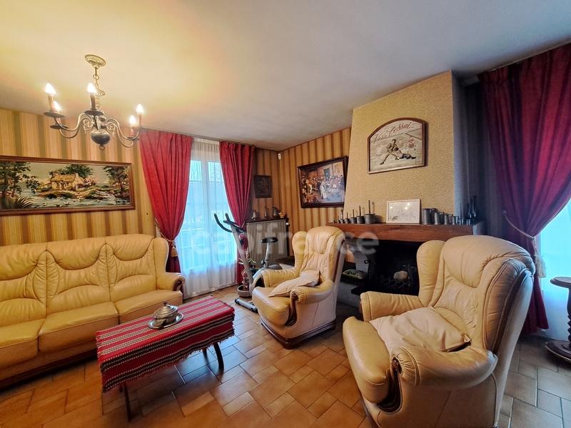 Pavillon - 102 m² - 7 pièces