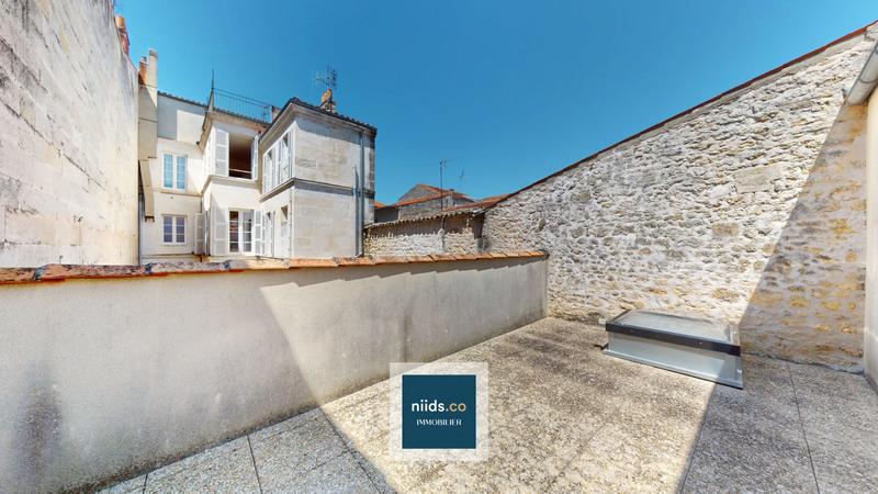 Maison - 308 m² - 7 pièces