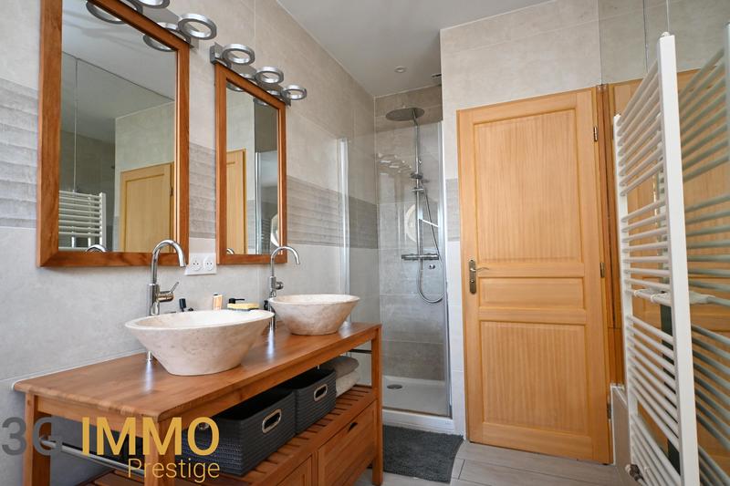 Maison ancienne - 284 m² - 7 pièces