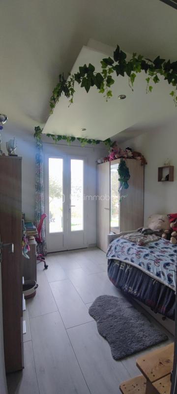 Villa - 104 m² - 4 pièces