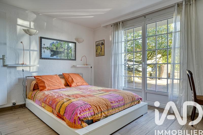 Maison - 200 m² - 8 pièces