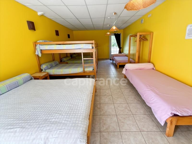 Propriété - 360 m² - 10 pièces