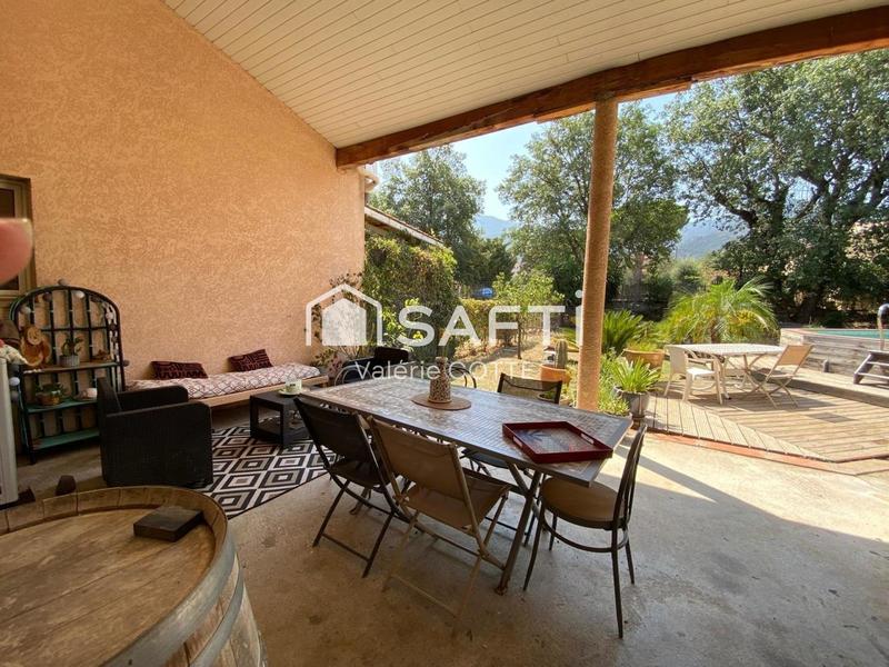 Villa - 360 m² - 9 pièces