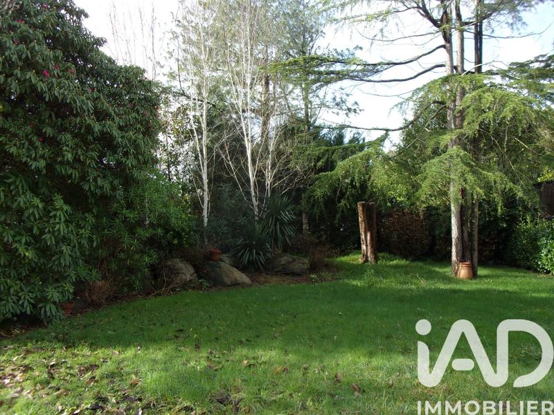 Maison - 212 m² - 12 pièces