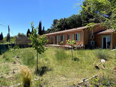 Maison - 97 m² - 5 pièces