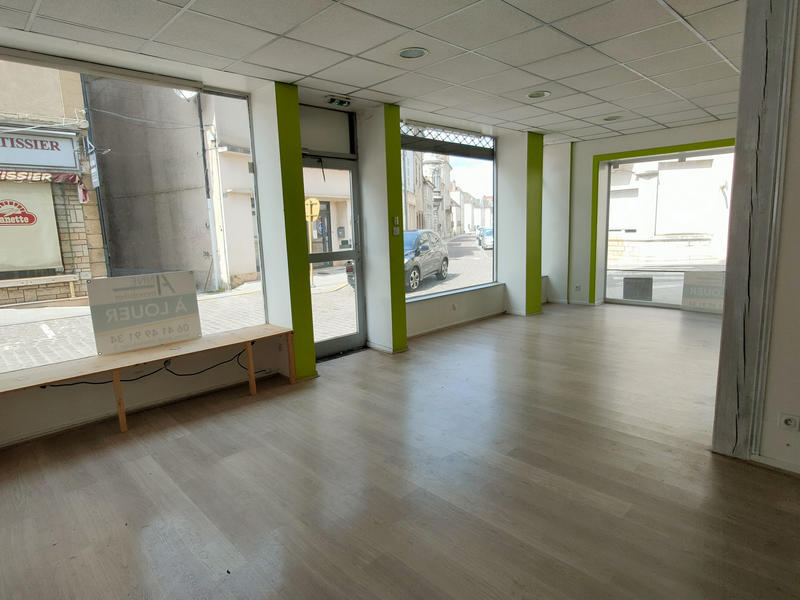 Local commercial - 141 m² - 3 pièces