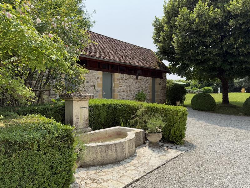 Maison - 243 m² - 6 pièces