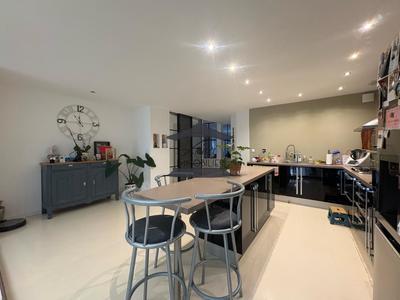 Maison - 170 m² - 6 pièces