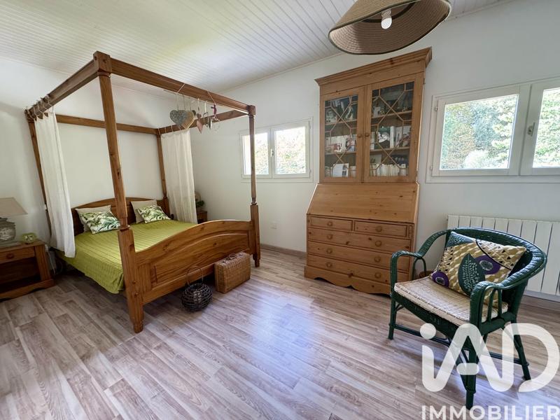 Maison - 200 m² - 7 pièces