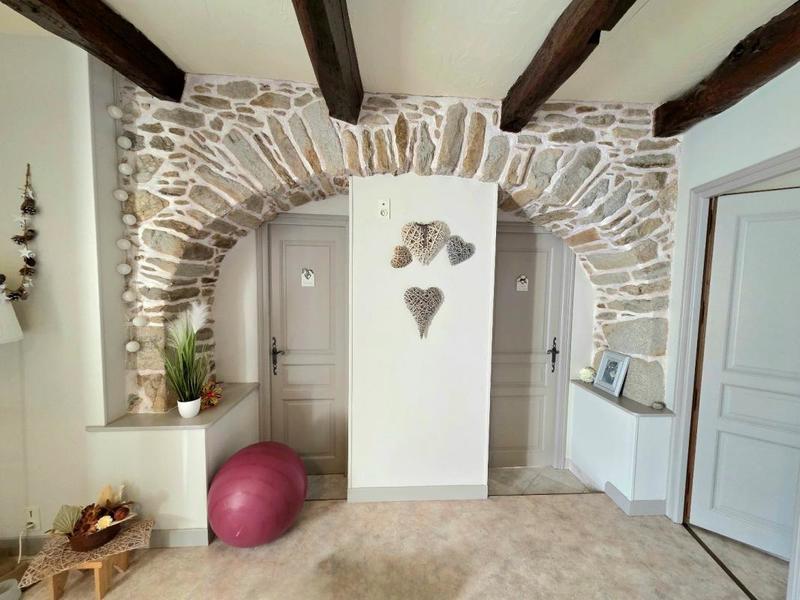 Maison - 277 m² - 9 pièces