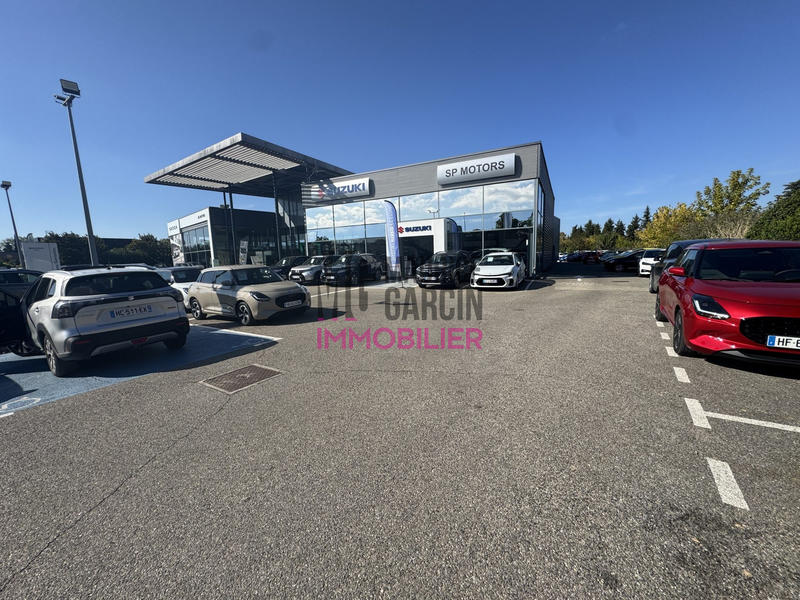 Local commercial - 1 814 m²