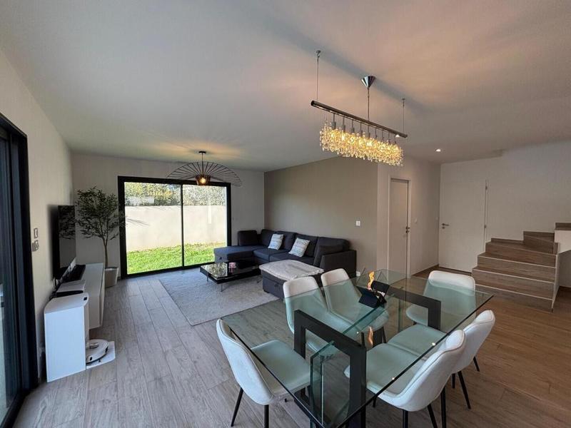 Maison traditionnelle - 130 m² - 6 pièces