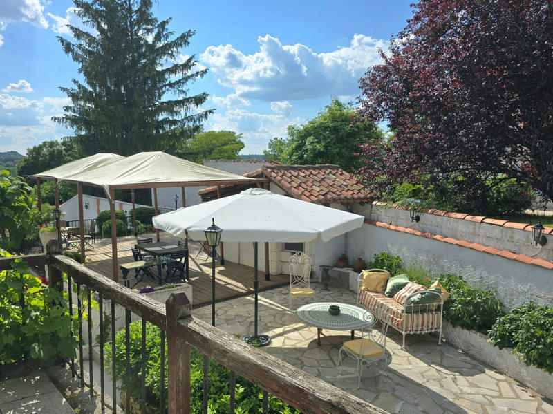 Maison ancienne - 435 m² - 17 pièces