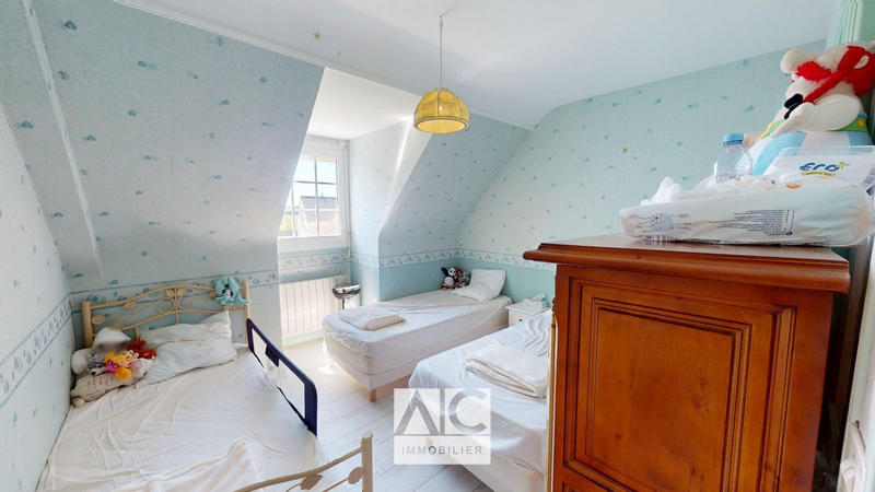 Maison - 152 m² - 7 pièces