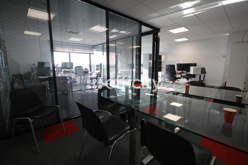 Bureau - 50 m² - 1 pièce