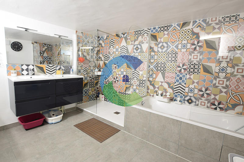 Maison - 97 m² - 5 pièces