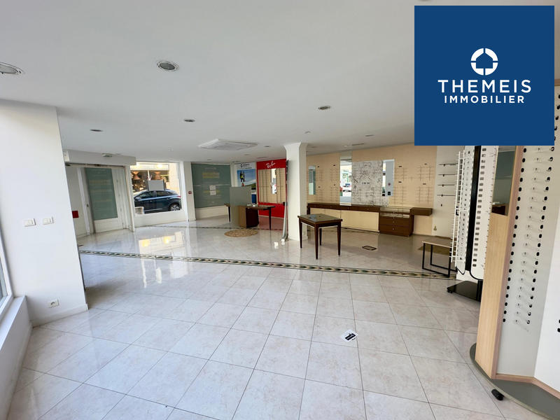 Local commercial - 82 m²