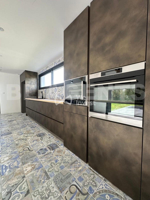 Maison - 150 m² - 5 pièces