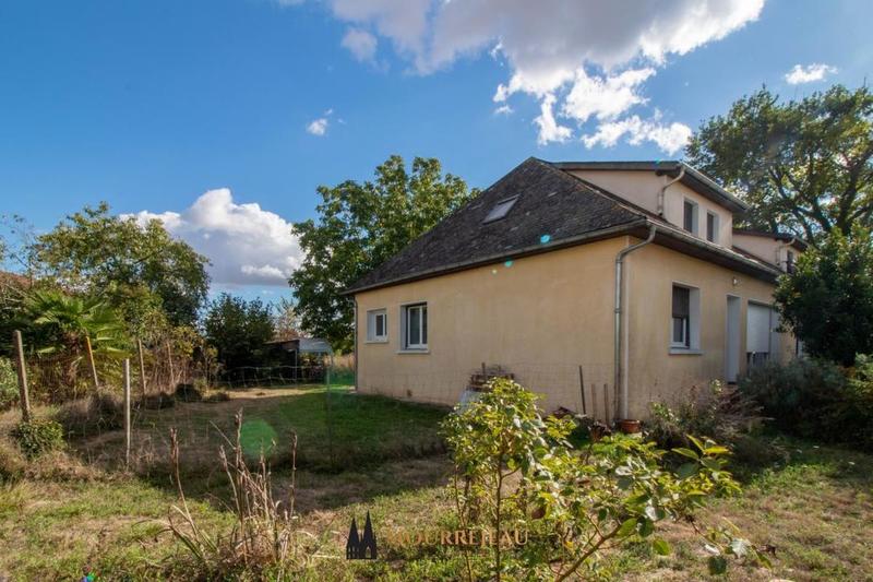 Maison - 280 m² - 9 pièces